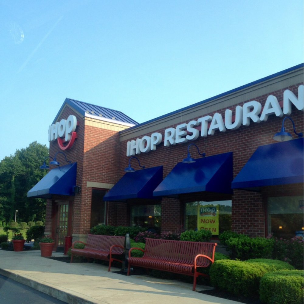 IHOP - entrance of building - American Near Me - Manchester, Connecticut
