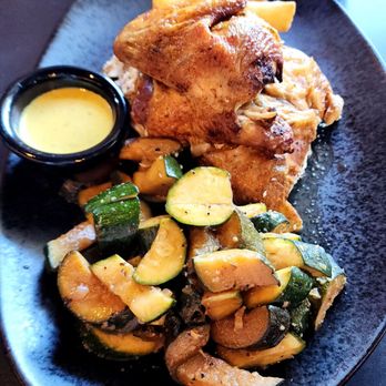 Limón - Chicken with side of Chifa vegetables & yucca fries - Peruvian Near Me - Mountain View, California