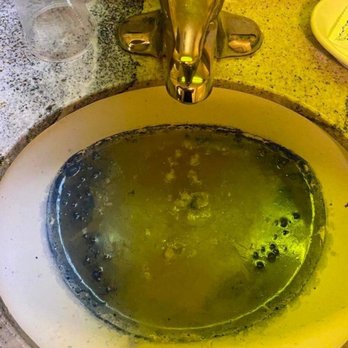 Fairbanks Inn - Sewage in the sink - Hotels Near Me - Saint Johnsbury, Vermont