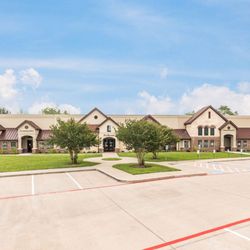 Red Bluff Animal Hospital - Beautiful new facility across the street!