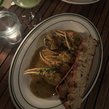 L & E Oyster Bar - Snow crab legs - Seafood Near Me - Los Angeles, California