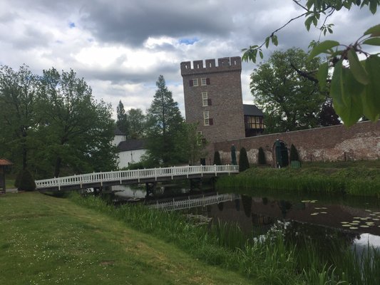 Daelenbroeck castle by null