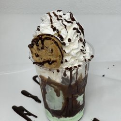 House of Ice Cream - Mint fudge sundae