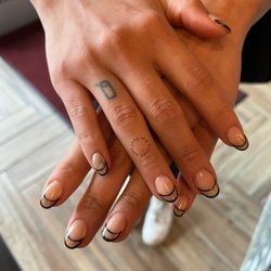 Castle Luxury Nail Spa - Black hollow French