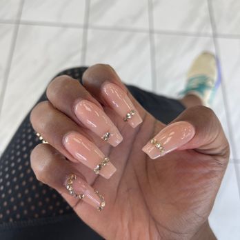 D & T Nails & Spa - Nail Salons Near Me - Indio, California