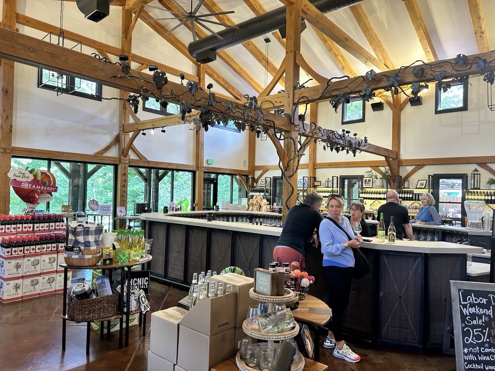 Oliver Winery - vineyard in Bloomington, IN