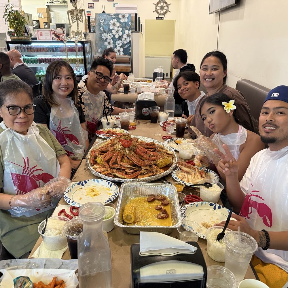 Bubbas Crab House - Play L6. Snow Crab legs - Cajun/Creole Near Me - Rowland Heights, California Bubbas Crab House - Play L6. Snow Crab legs - Cajun/Creole Near Me - Rowland Heights, California