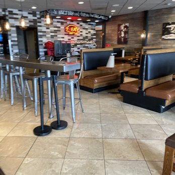 Famous Dave's Bar-B-Que - Interior - Barbeque Near Me - Tucson, Arizona