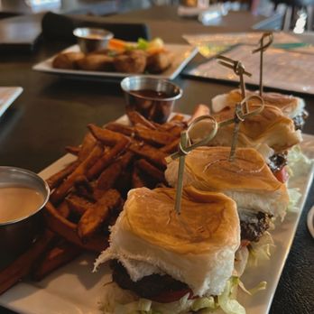 Morrison - 4gliders with sweet potatoe fries - Gastropubs Near Me - Los Angeles, California Morrison - 4gliders with sweet potatoe fries - Gastropubs Near Me - Los Angeles, California