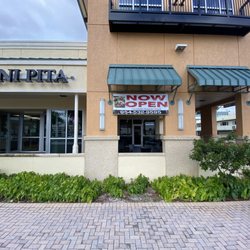 Mini Pita Mediterranean Restaurant - STREET VIEW FROM ATLANTIC BLVD