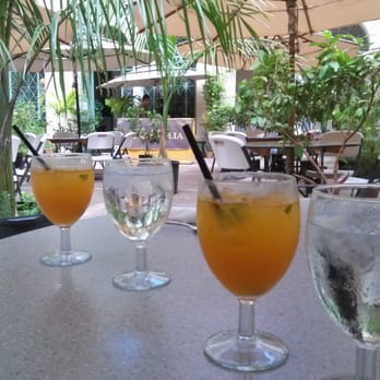 Cafe Julia - Cafes Near Me - Honolulu, Hawaii