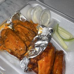 Chex Grill & Wings - Hot lemon Pepper & Strawberry Hot