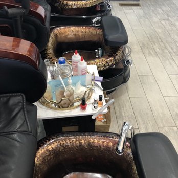 Tokyo Nails - Nail Salons Near Me - Chicago, Illinois