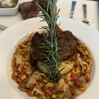 Red Board Tavern and Table - Lamb shank - New American Near Me - Navasota, Texas