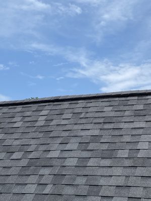 Ruebens Roofing Logo