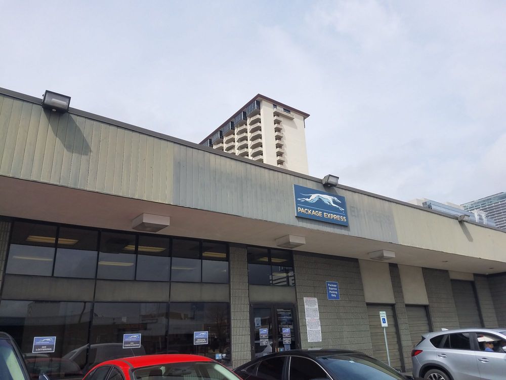 GREYHOUND PACKAGE EXPRESS Updated August 2024 2121 Main St, Houston