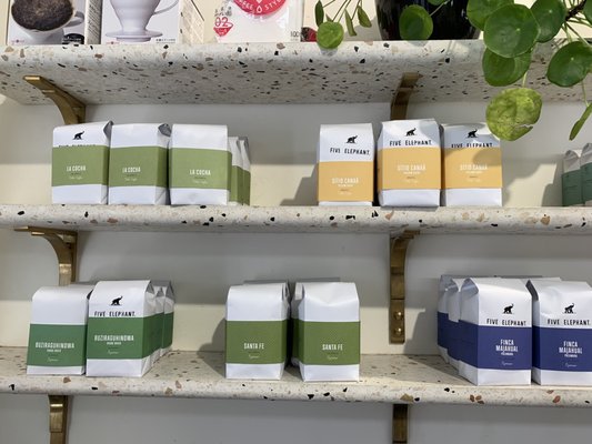 Five Elephant Kreuzberg by null