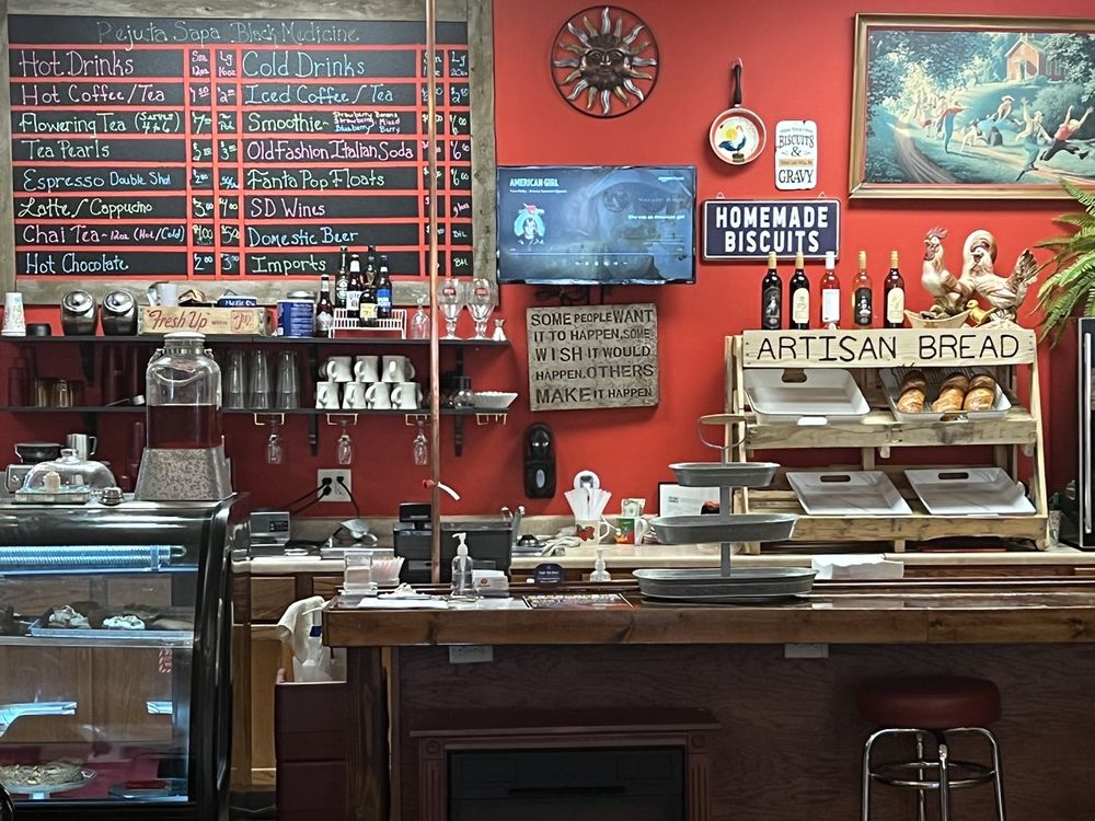 THE HUNKAKE CAFE Updated September 2024 102 E 2nd Ave, Flandreau