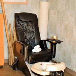Carmen Carmen Prestige Salon e Spa at Belk - The luxurious Coastal Grand Mall salon interior of CARMEN! CARMEN! Prestige Salon e Spa at Belk's best Myrtle Beach Salon.