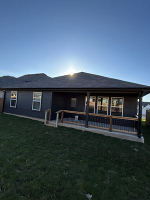 Gonzalez Seamless Rain Gutters Logo