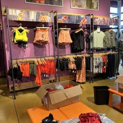Road Runner Sports - Clothes