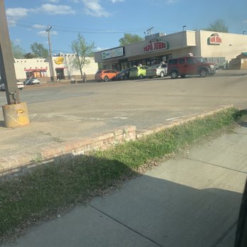 Papa Johns Pizza - Parking lot - Pizza Near Me - Tulsa, Oklahoma