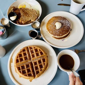 Skylark Diner - Diners Near Me - Edison, New Jersey