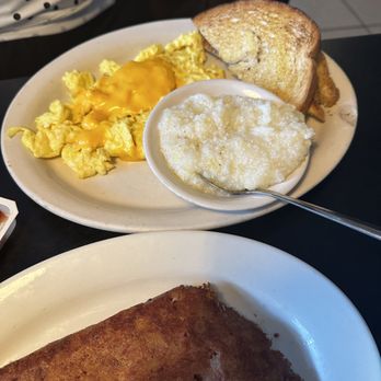 Nick's Family Diner - Eggs with cheese and 2 Eggs with Corned Beef Hash - Diners Near Me - Orlando, Florida