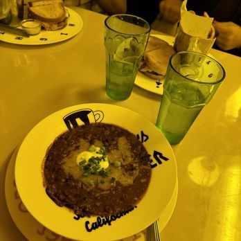 Beginner's Diner - Bowl of chili, would not recommend - Diners Near Me - San Diego, California
