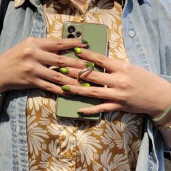 Beautiful Cat eye nail polish manicure