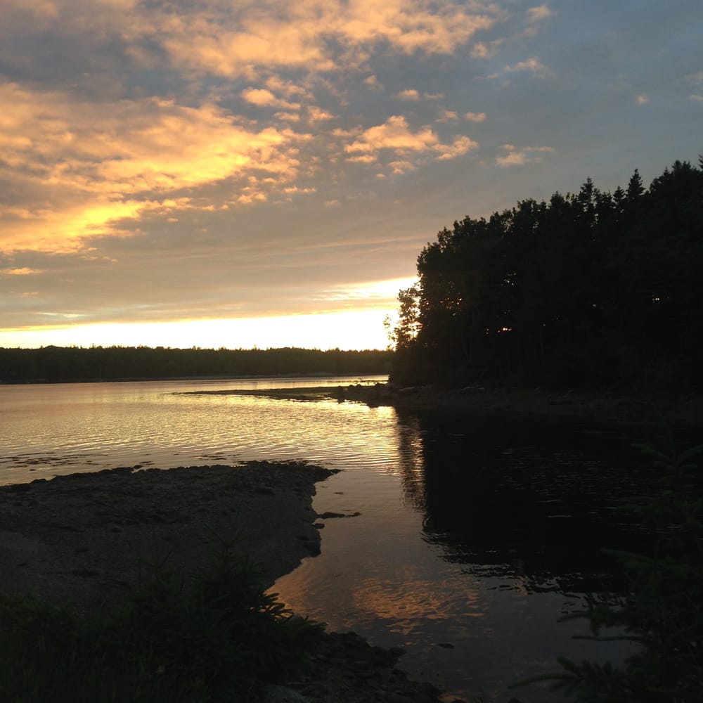 MAPLEHURST INN Updated May 2024 Reach Rd, Sedgwick, Maine Bed