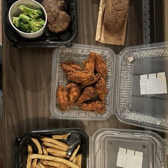 Outback Steakhouse - Steakhouses Near Me - Vestal, New York