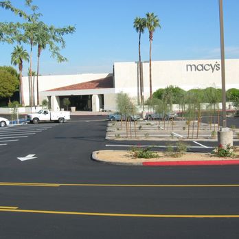 AMS Paving - a parking lot with palm trees - Masonry/Concrete Near Me - San Diego, California