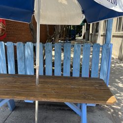 The Blue Canoe Cafe