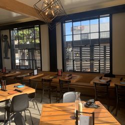 El Mono - Dining room