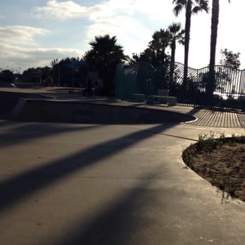 Robb Field Skateboard Park - Cement and palm trees - Skate Parks Near Me - San Diego, California Robb Field Skateboard Park - Cement and palm trees - Skate Parks Near Me - San Diego, California
