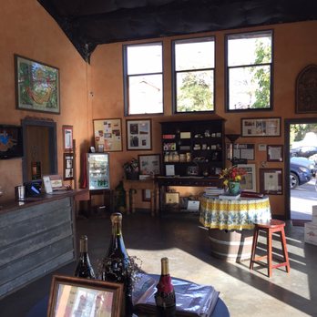 Windward Vineyard - Feel at home while sampling - Wineries Near Me - Templeton, California Windward Vineyard - Feel at home while sampling - Wineries Near Me - Templeton, California