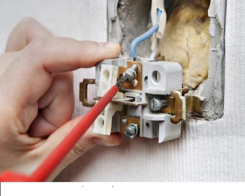 Slide of Zoom Electricians Playa Vista