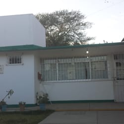 Centro de Salud de Valdeflores - Fachada principal.