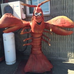 Poissonnerie Cartier - Drunk looking lobster