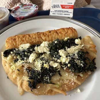 Bixby Towers Post-Acute Rehab - Mediterranean style pizza, and garlic bread - Skilled Nursing Near Me - Long Beach, California