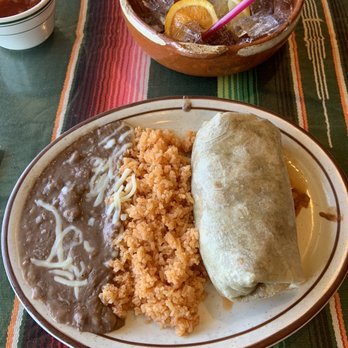 La Fuente Mexican Restaurant - Chicken burrito combo - Mexican Near Me - Sparks, Nevada La Fuente Mexican Restaurant - Chicken burrito combo - Mexican Near Me - Sparks, Nevada