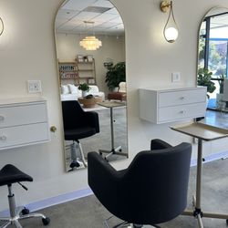 Hendrix and Hue Salon - Inside