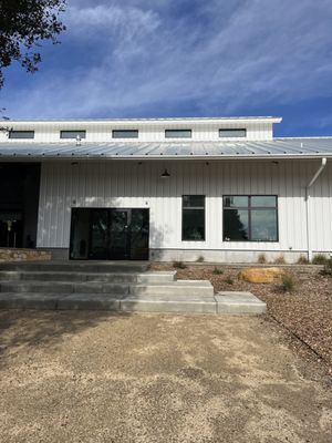 Willow Creek Wine Co. by null