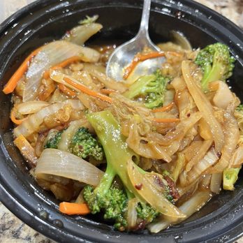 Star Wok - Vegetable chowmein - Szechuan Near Me - Hopkins, Minnesota Star Wok - Vegetable chowmein - Szechuan Near Me - Hopkins, Minnesota