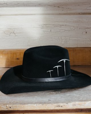 Crossbow Telluride: Handcrafted Leather Goods & Custom Hats by null