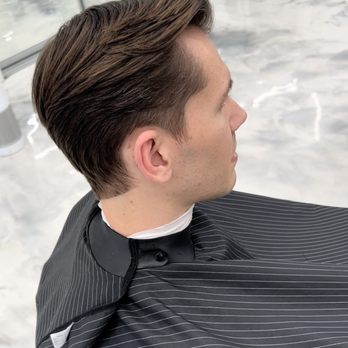 Penthouse HNL - Modern take on a classic side split - Barbers Near Me - Honolulu, Hawaii Penthouse HNL - Modern take on a classic side split - Barbers Near Me - Honolulu, Hawaii