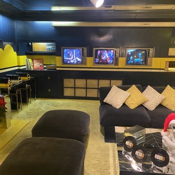 Graceland - Media room - Museums Near Me - Memphis, Tennessee
