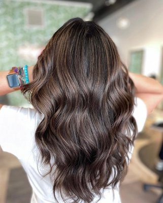 Golden Era Hair Studio by null