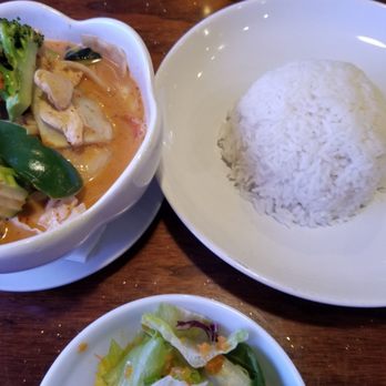 Siam Thai & Sushi - Lunch special includes a salad. I got curry. - Thai Near Me - Clearwater, Florida Siam Thai & Sushi - Lunch special includes a salad. I got curry. - Thai Near Me - Clearwater, Florida